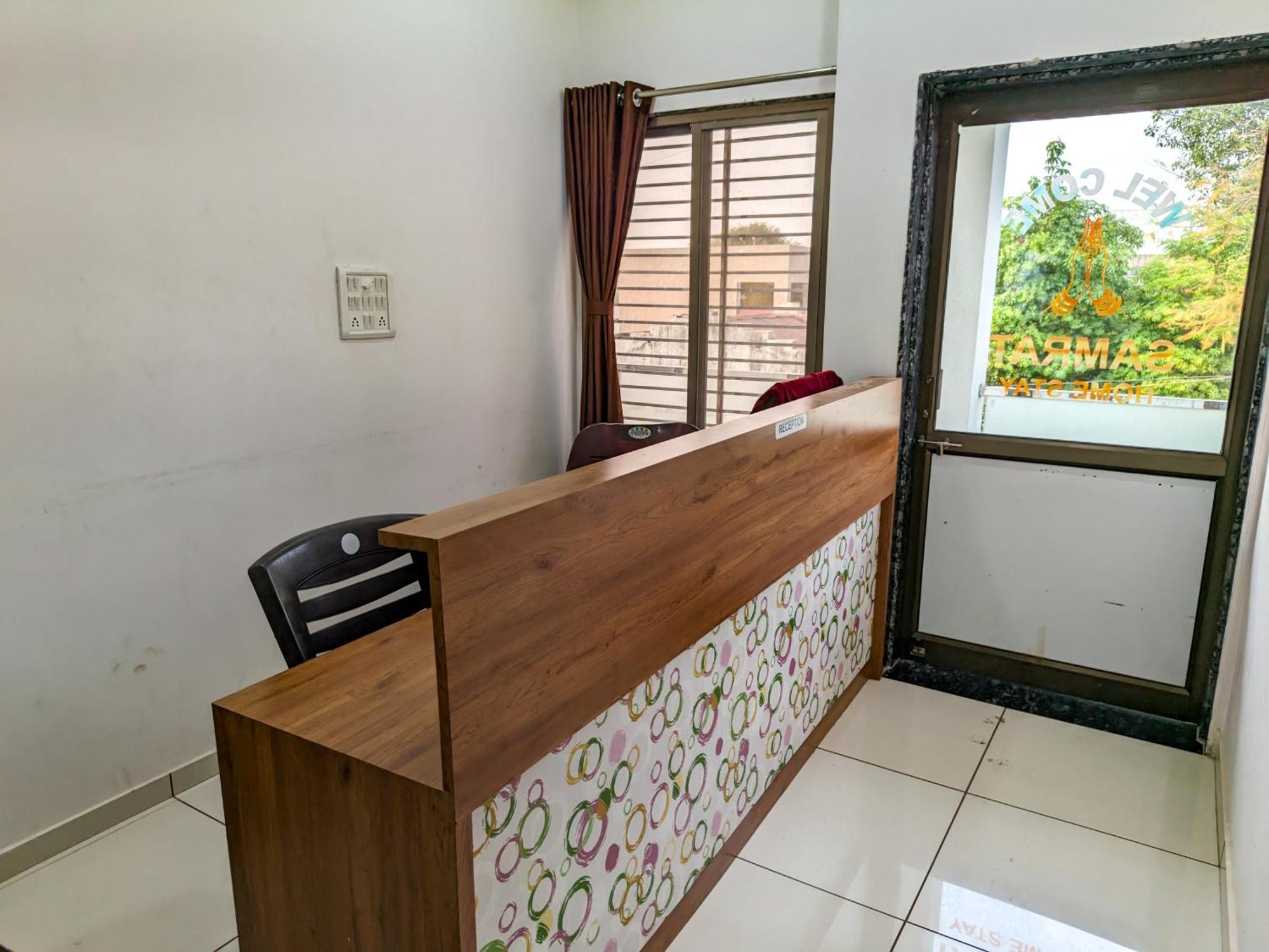 Samrat Homestay Garudeshwar Exterior foto