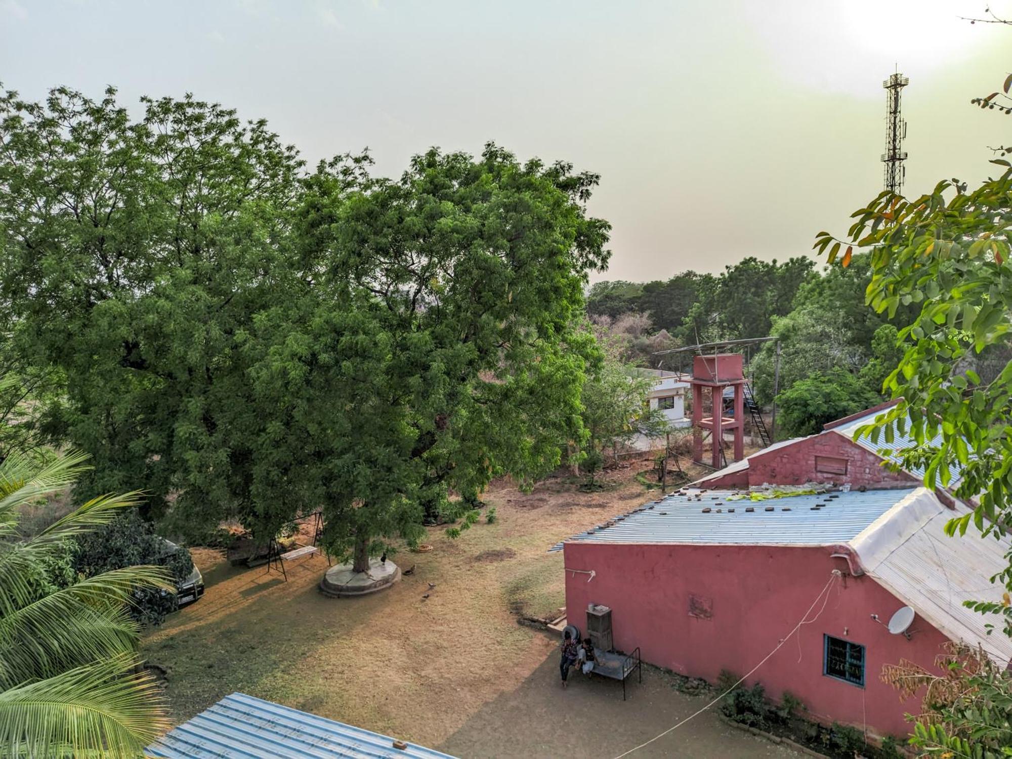 Samrat Homestay Garudeshwar Exterior foto