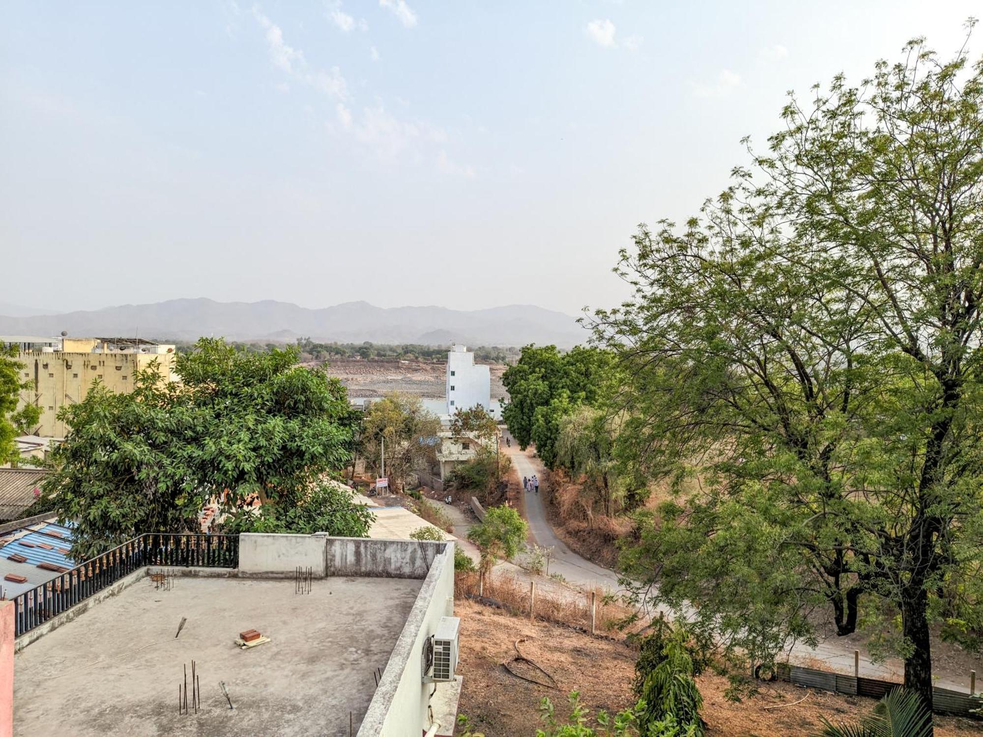 Samrat Homestay Garudeshwar Exterior foto
